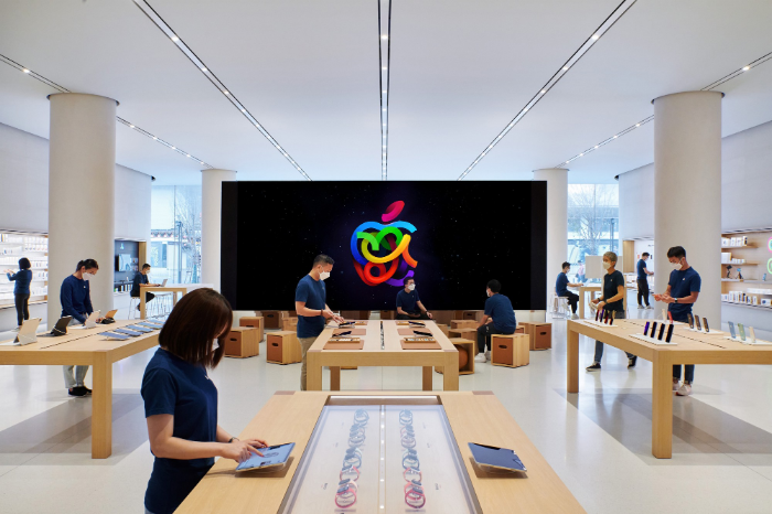 Tại sao Apple Store Việt có giá cao hơn các đại lý