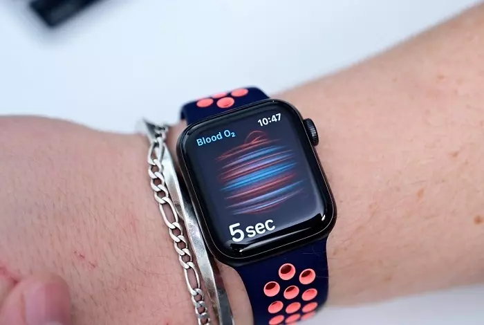 Apple Watch Series 10 có thể theo dõi huyết áp tăng